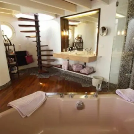 With 4 Bedrooms In Saint-raphael, With Wonderful Sea View, Priva * Saint-Raphaël